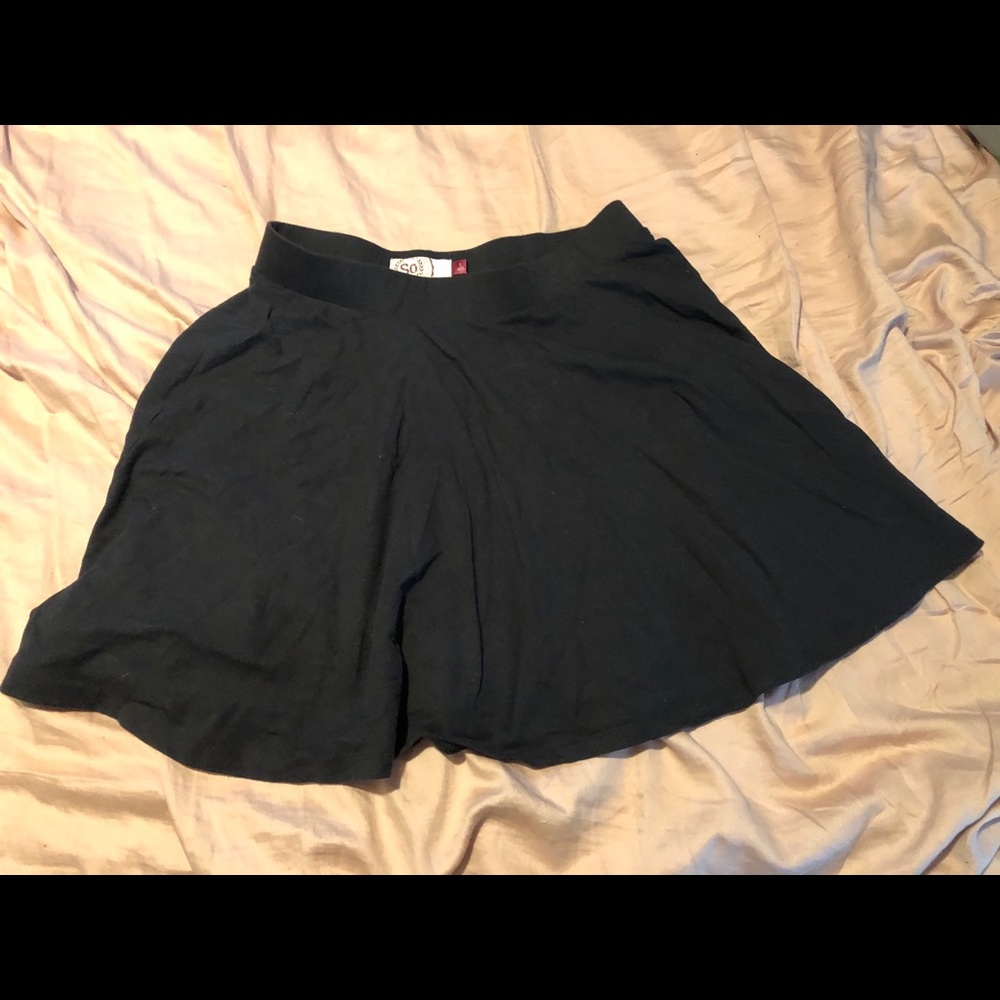 SO Black skater skirt - size large
